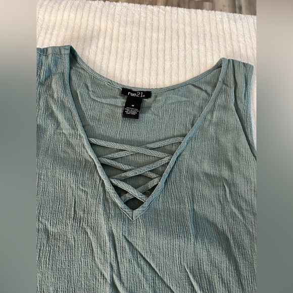 Rue 21 Green Cold Shoulder Blouse - Picture 2 of 6